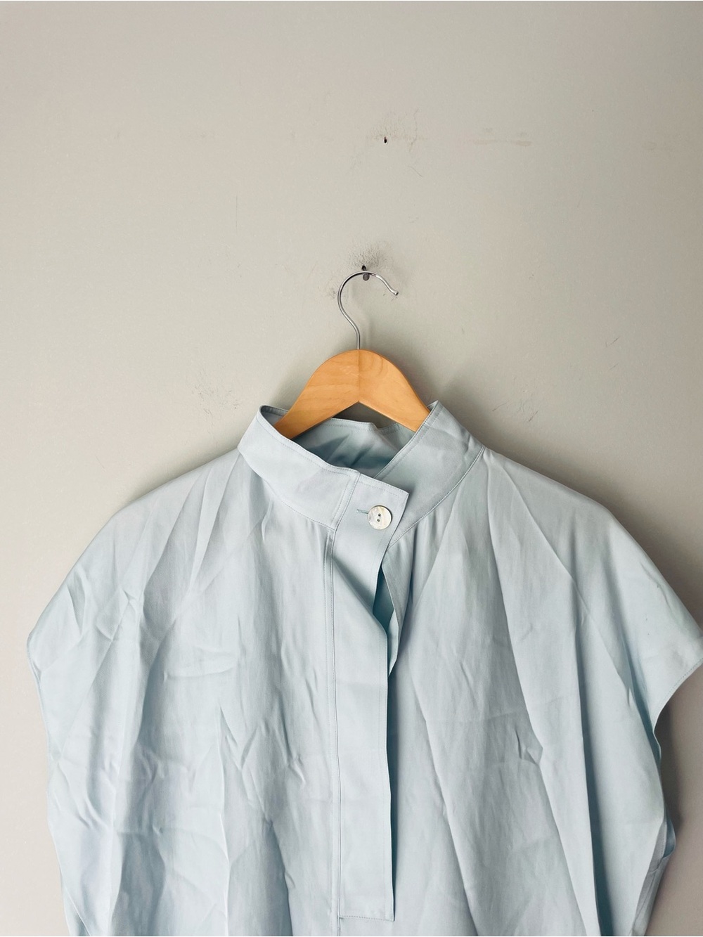 Vince Silk Blend Twill Short Sleeve Blouse - Picture 4 of 6